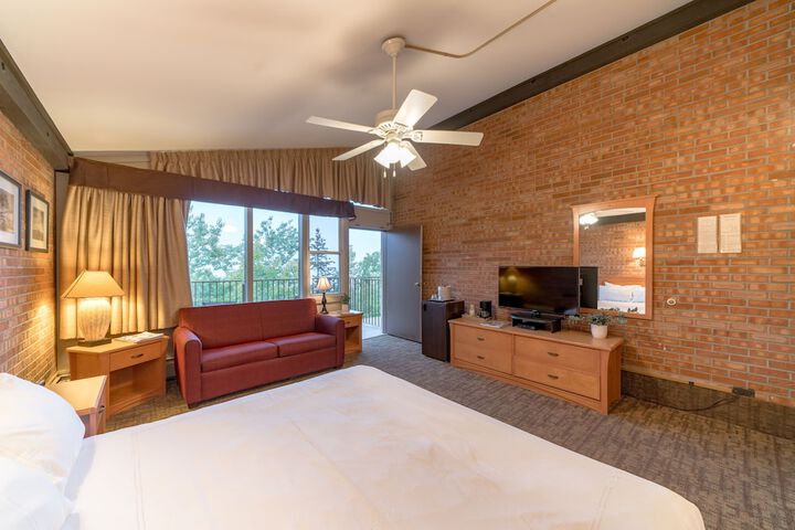Room 43 of 59