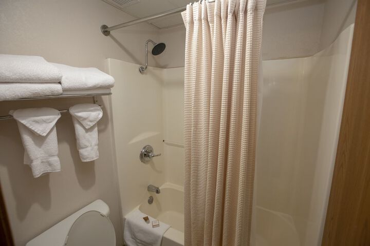 Room 72 of 85