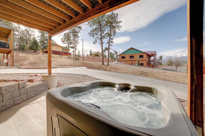 Woodland Park Escape: Licensed Hot Tub, Mtn Views