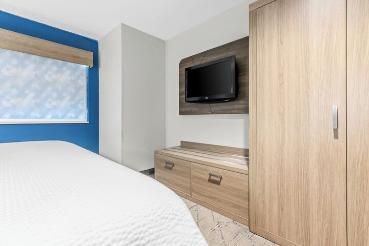 Holiday Inn Express Hotel & Suites FLORENCE NORTHEAST by IHG