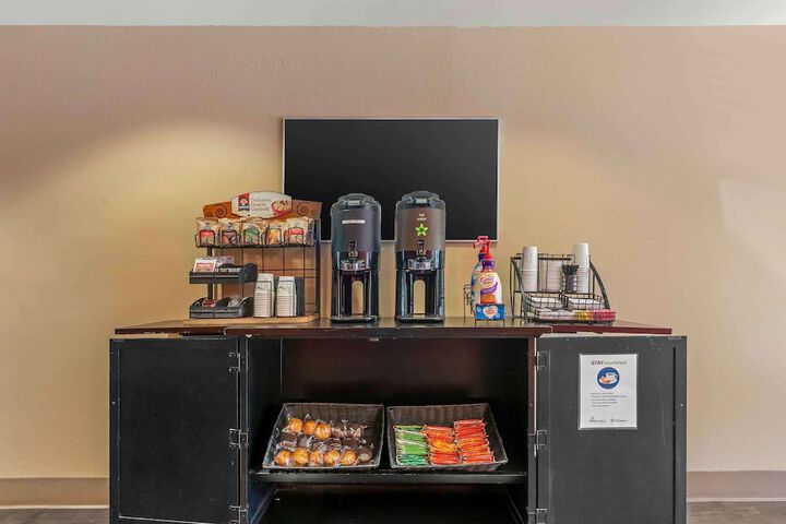 Breakfast/Coffee Service 28 of 31