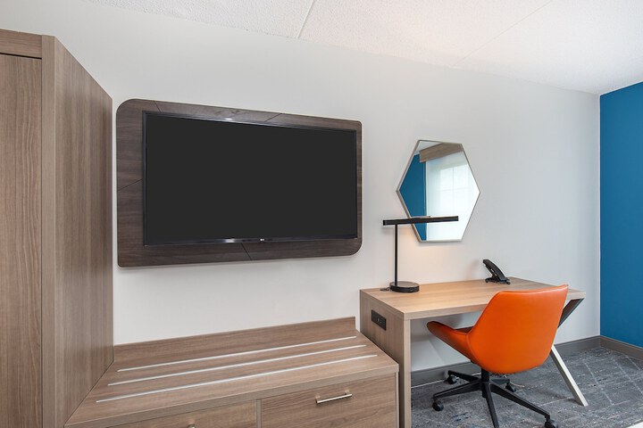 Room 40 of 60