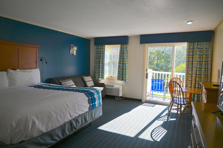 Room 46 of 103