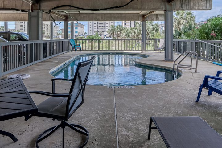 Pool 6 of 33