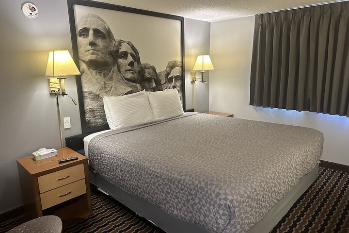 Room 18 of 25