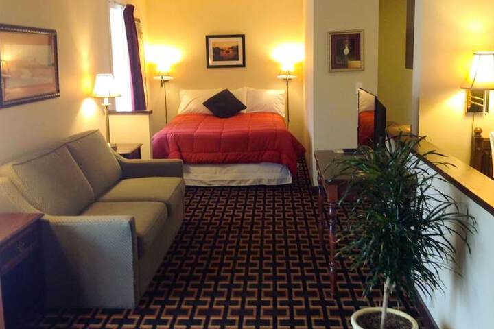 Room 27 of 79