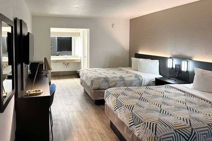 Room 22 of 50