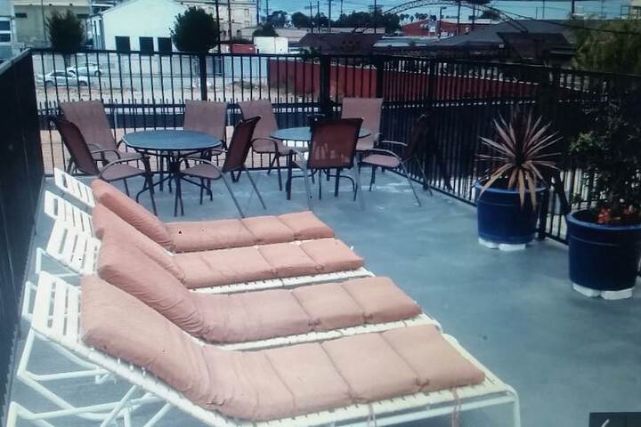 Monterey Inn Hotel