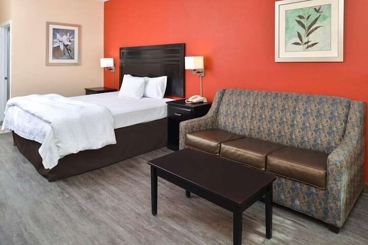 Room 13 of 26