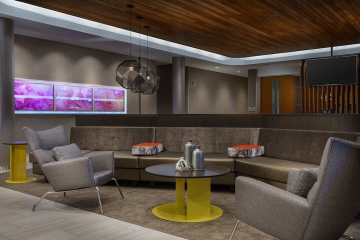 Hotel Interior 7 of 28