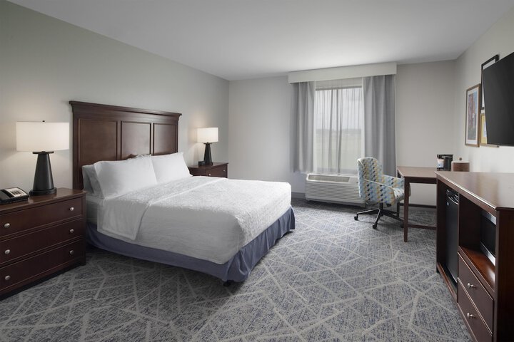 Hampton Inn Magnolia