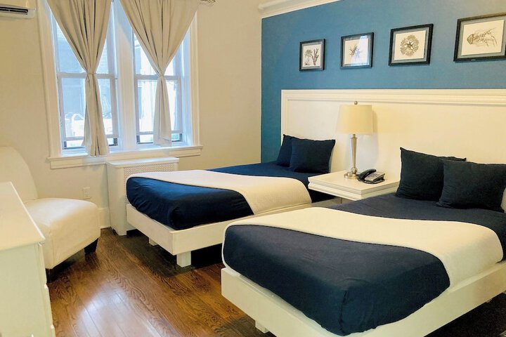 Room 9 of 29