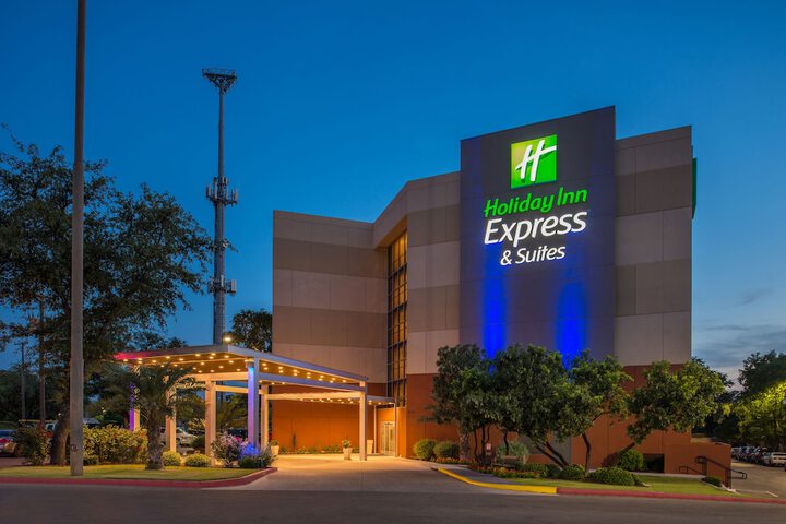 Hotel 3 of 103