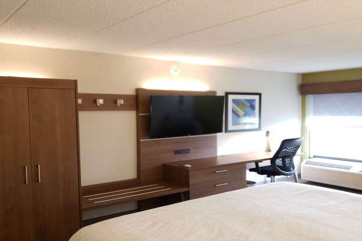 Holiday Inn Express Edgewood-Aberdeen-Bel Air by IHG