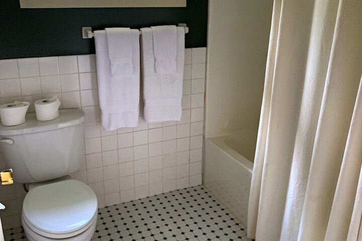 Room 13 of 53
