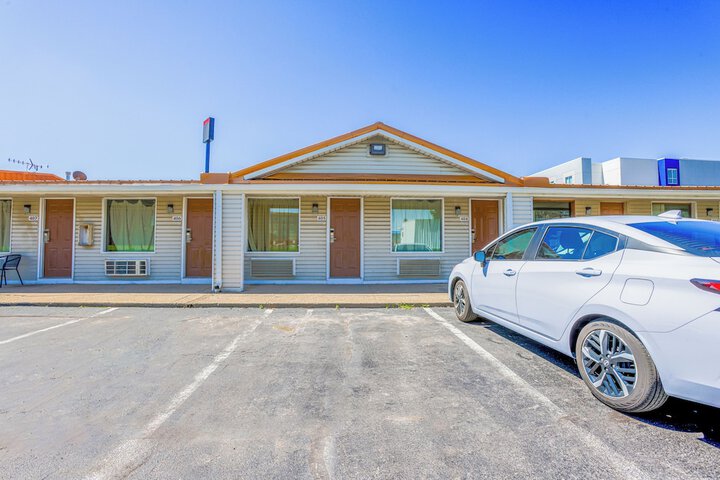 Cozy Garden Inn by OYO Hwy 40 Richmond