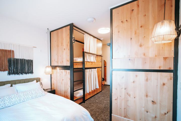 Room 64 of 110