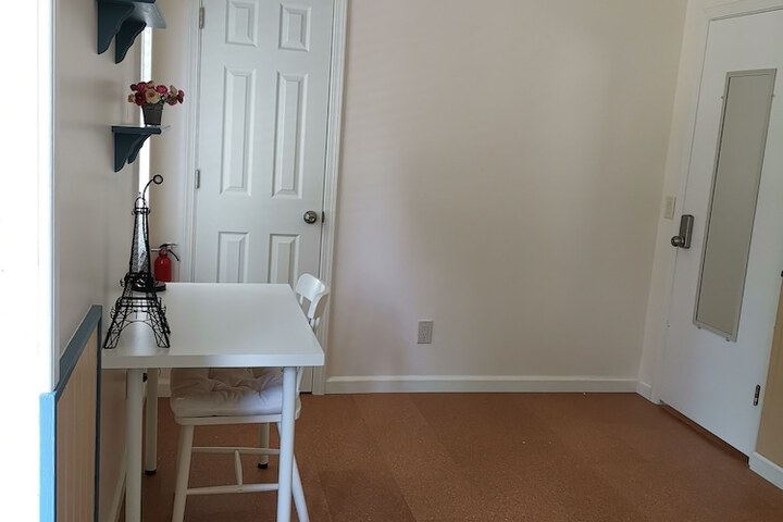 The 2 Forest Rooms--great For Family--and Views