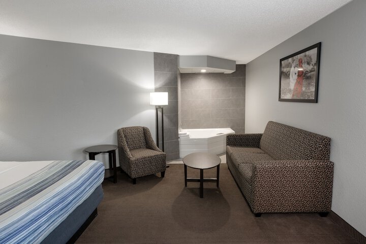 Room 32 of 54