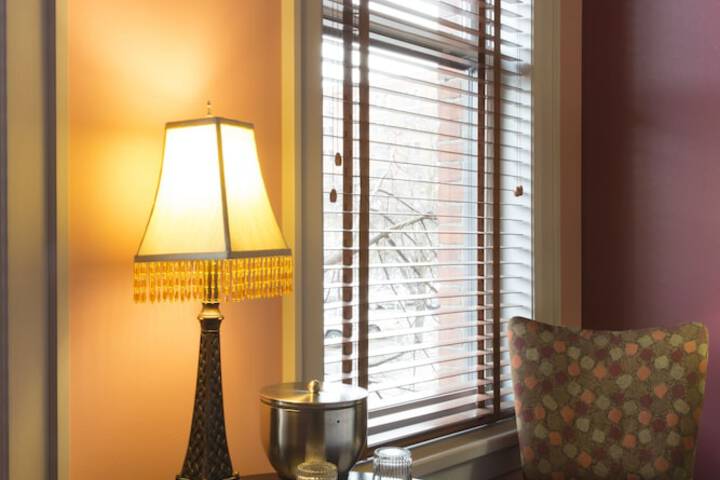 Montvale Hotel