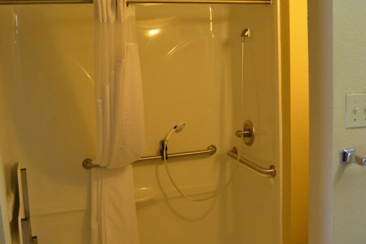 Room 18 of 40