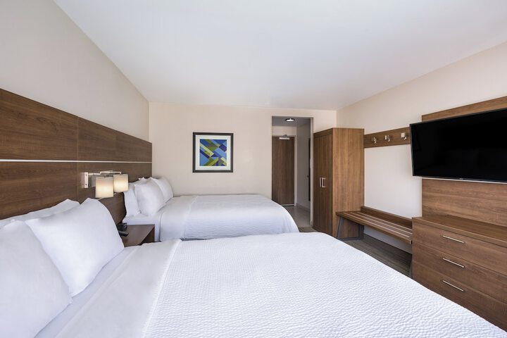 Room 36 of 60