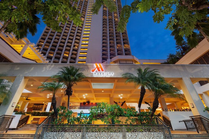 Hotel 2 of 242