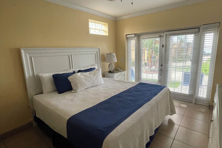 Coral Sands Inn