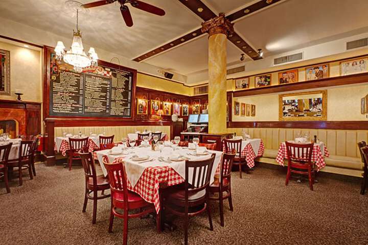Dining 33 of 39