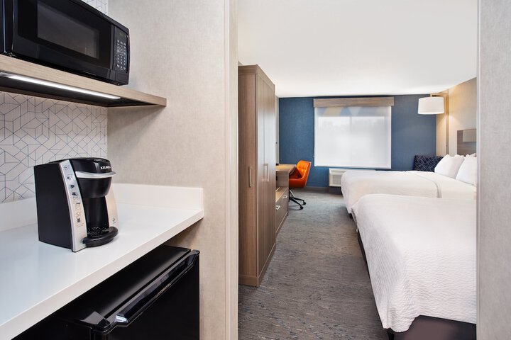 Room 76 of 121