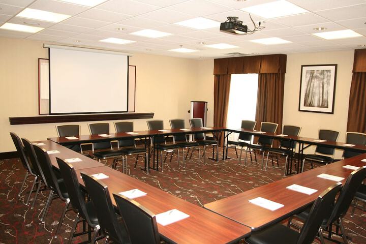Hampton Inn & Suites Millington
