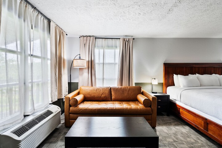 Tremont Lodge & Resort