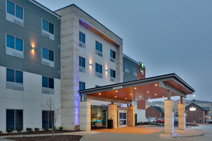 Hotel 2 of 30