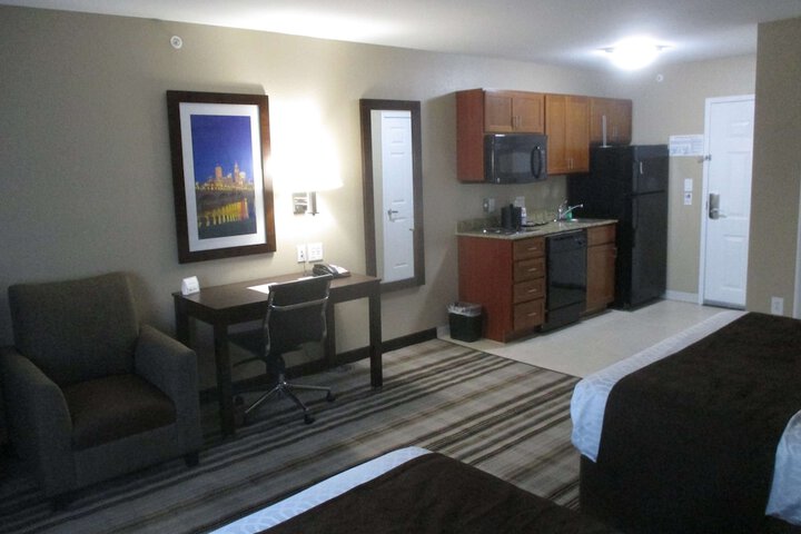 Room 27 of 40