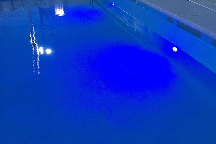 Pool 10 of 28
