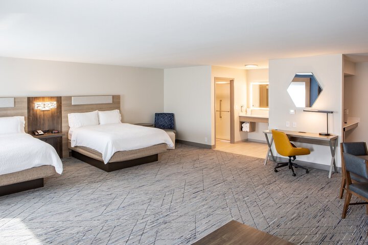 Room 44 of 93