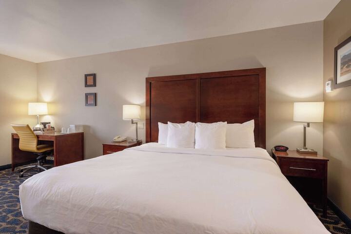 Room 26 of 132