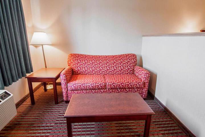 Room 28 of 41