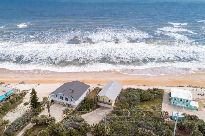 Cozy Cottage by Distinctive Beach Rentals