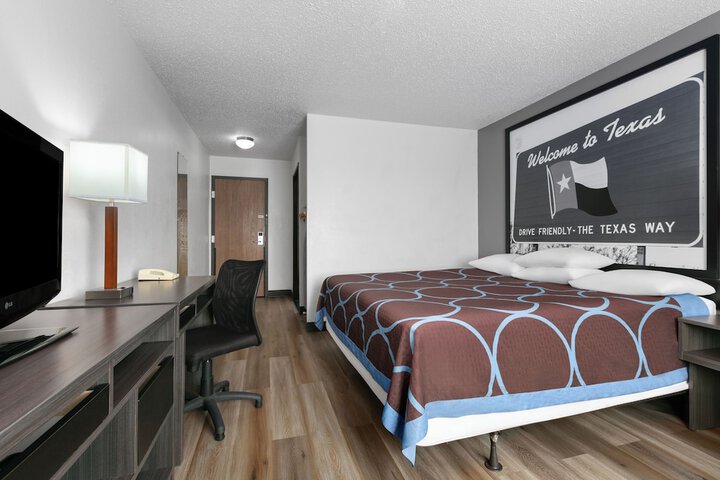 Room 36 of 59