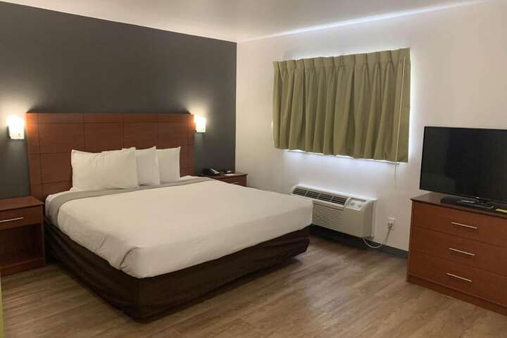 Room 14 of 35