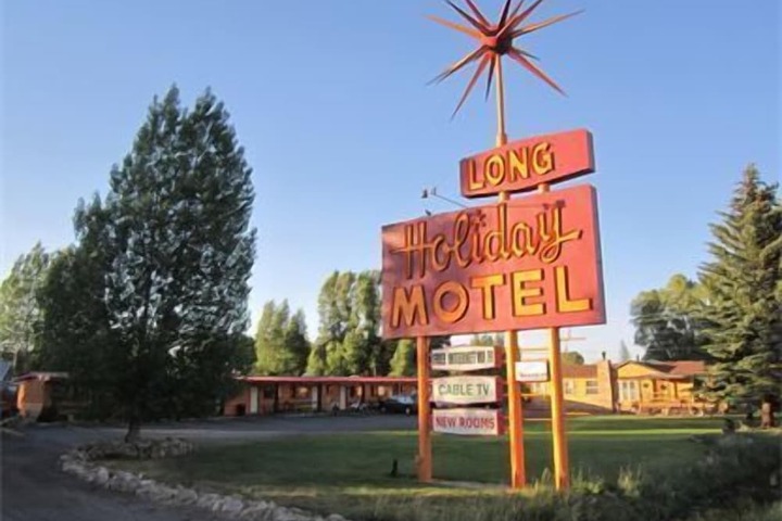 Hotel 2 of 51