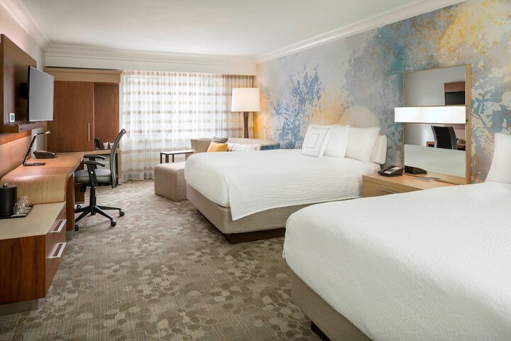 Room 21 of 77