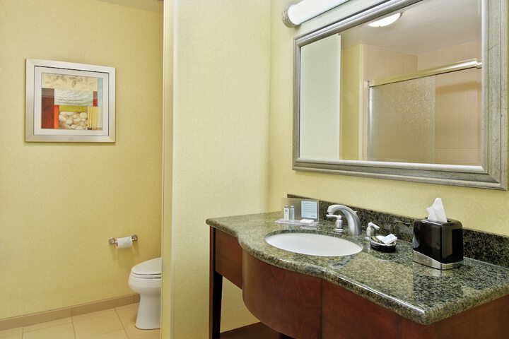 Room 17 of 32