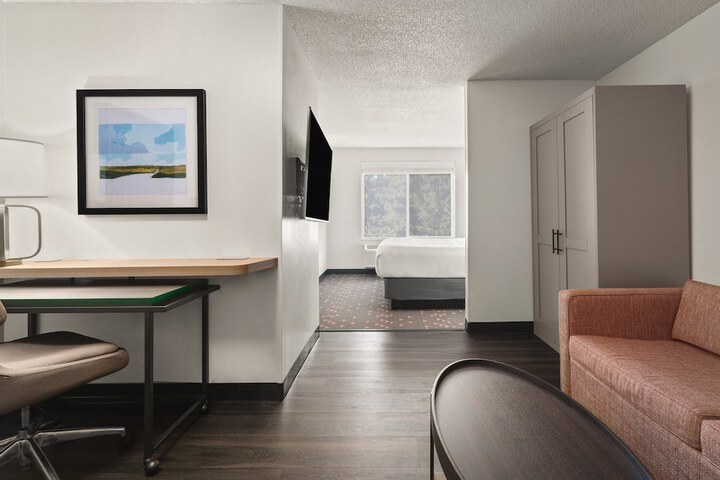 Room 35 of 42