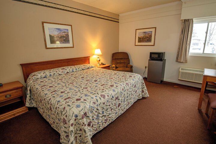 Westgate Inn