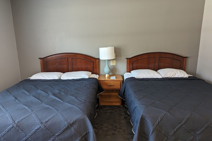 Room 40 of 102