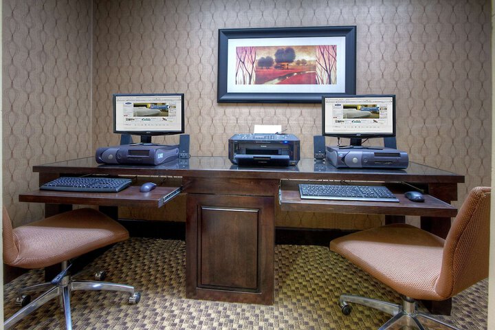 Business Center 55 of 57