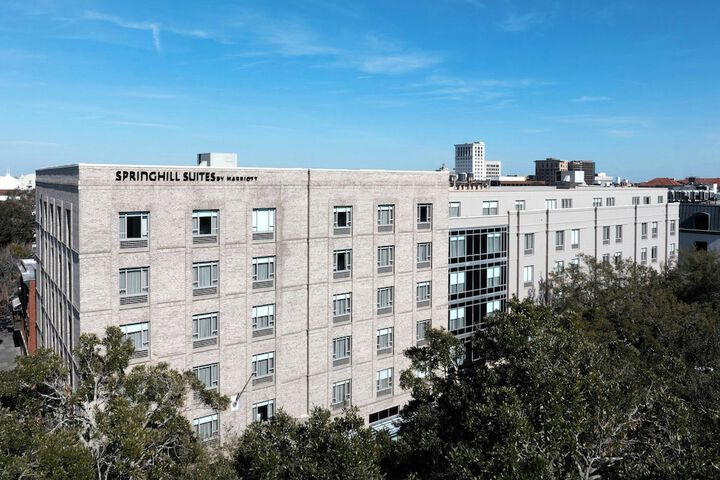 SpringHill Suites Savannah Downtown / Historic District