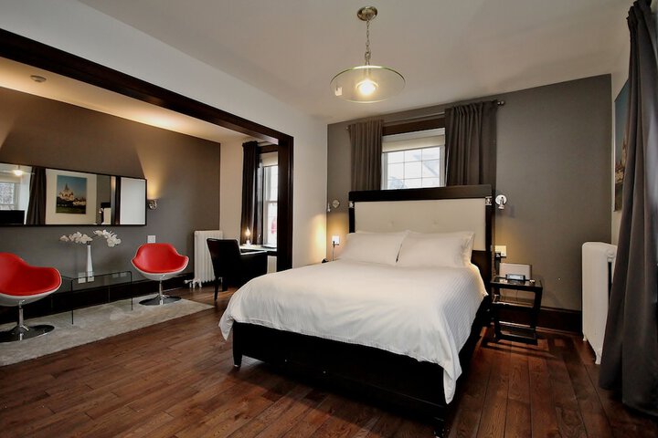 Room 34 of 74